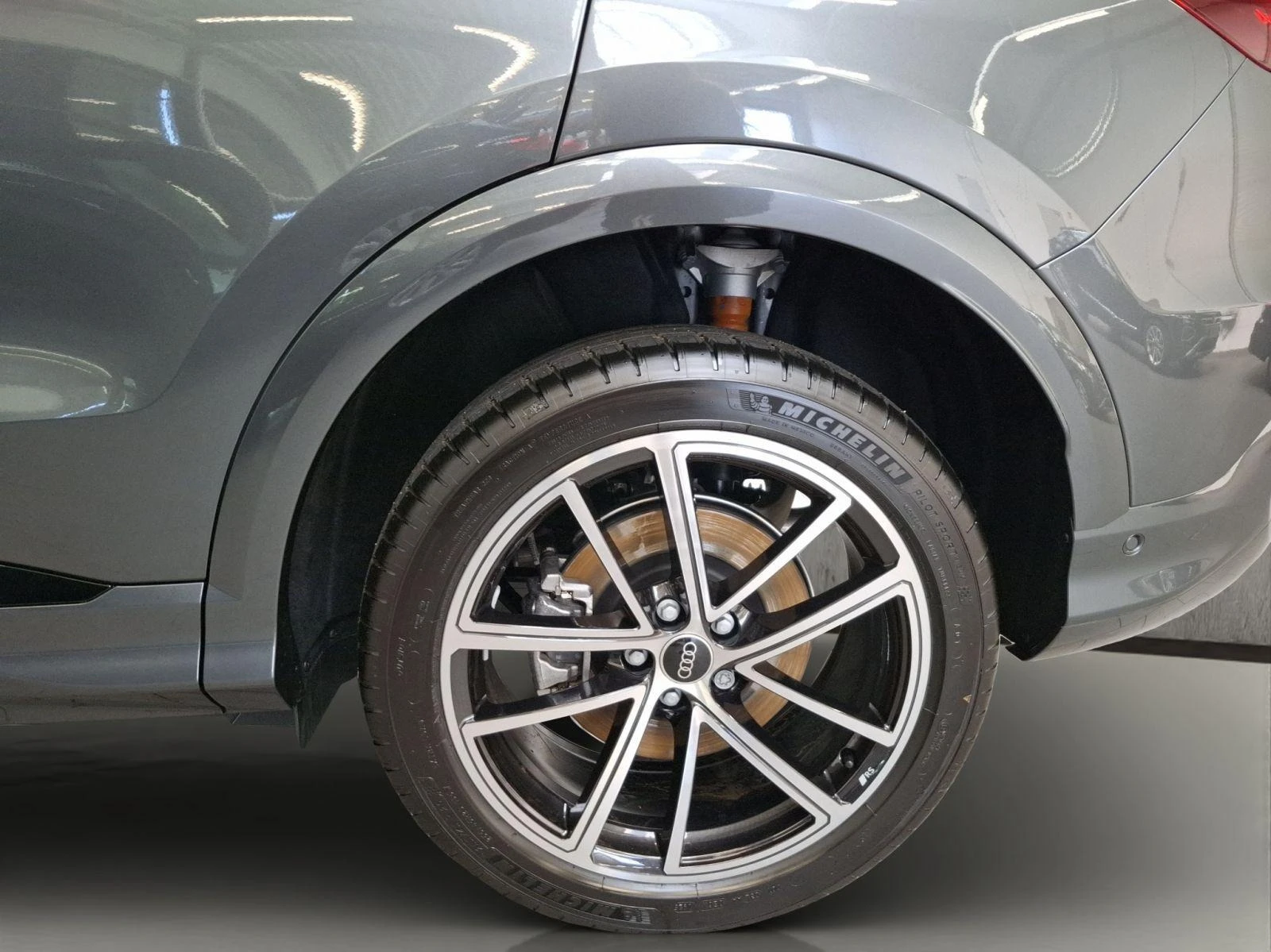 Audi Q5 40 TDI/NEW MODEL/QUATTRO/S-LINE/BLACK OPTIC/CAMERA - изображение 7