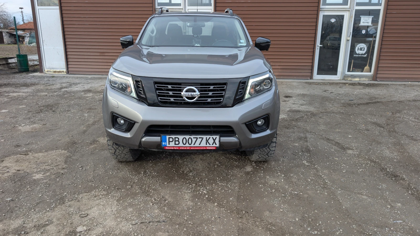 Nissan Navara Black edition  - изображение 8