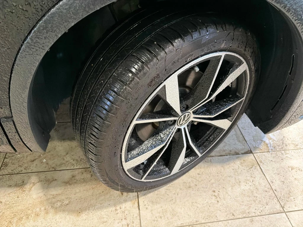 VW Tiguan / Highline R Line / 360 / ОБДУХВАНЕ / CARFAX - изображение 6