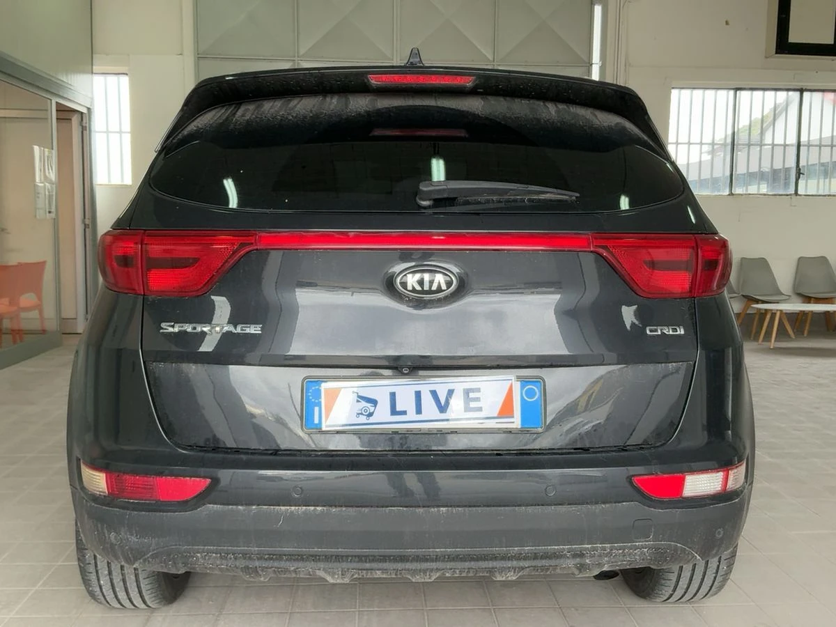 Kia Sportage 2.0 D  AWD * * , снимка 5 - Автомобили и джипове - 54309213