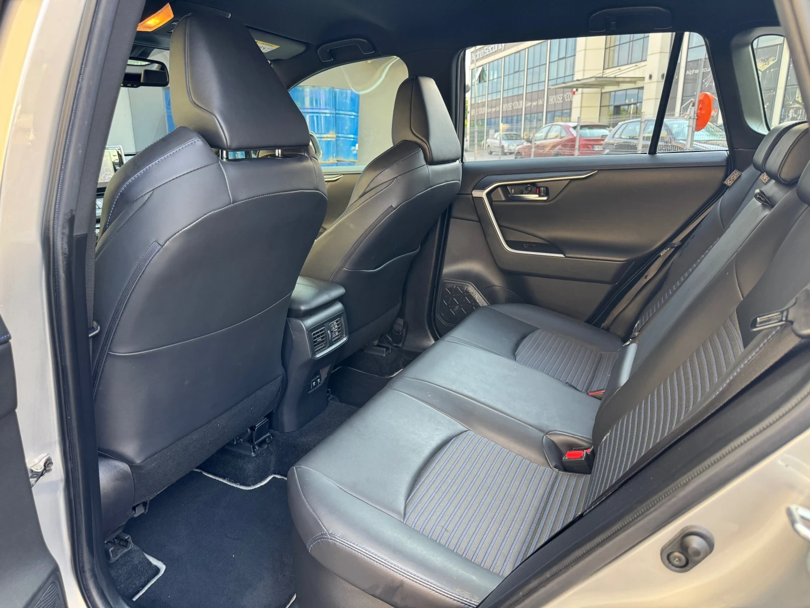 Toyota Rav4 Hybrid // STYLE // ����������� �� 2029� | Mobile.bg � ����������� 6