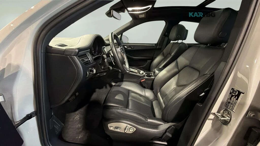 Porsche Macan * PANORAMA * Автокредит * (Цена до България), снимка 16 - Автомобили и джипове - 55176954