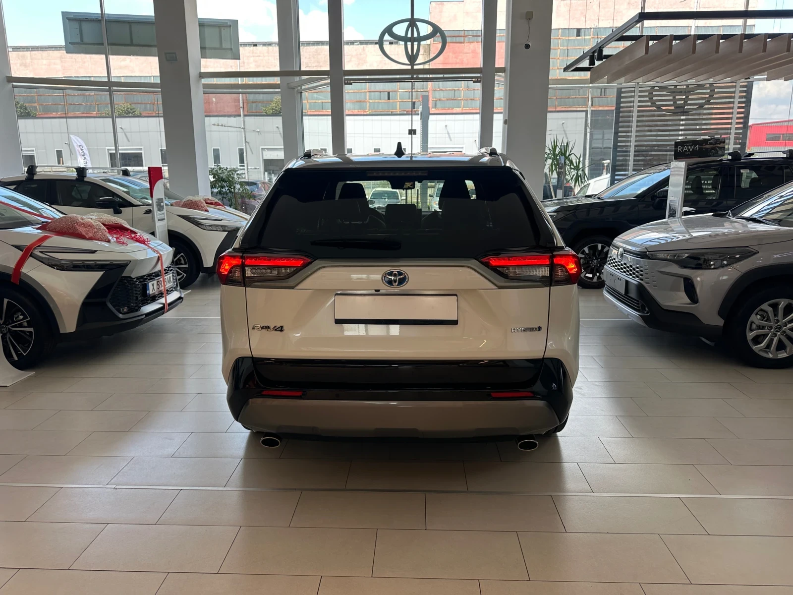 Toyota Rav4 Style* 4x4, снимка 4 - Автомобили и джипове - 55232352