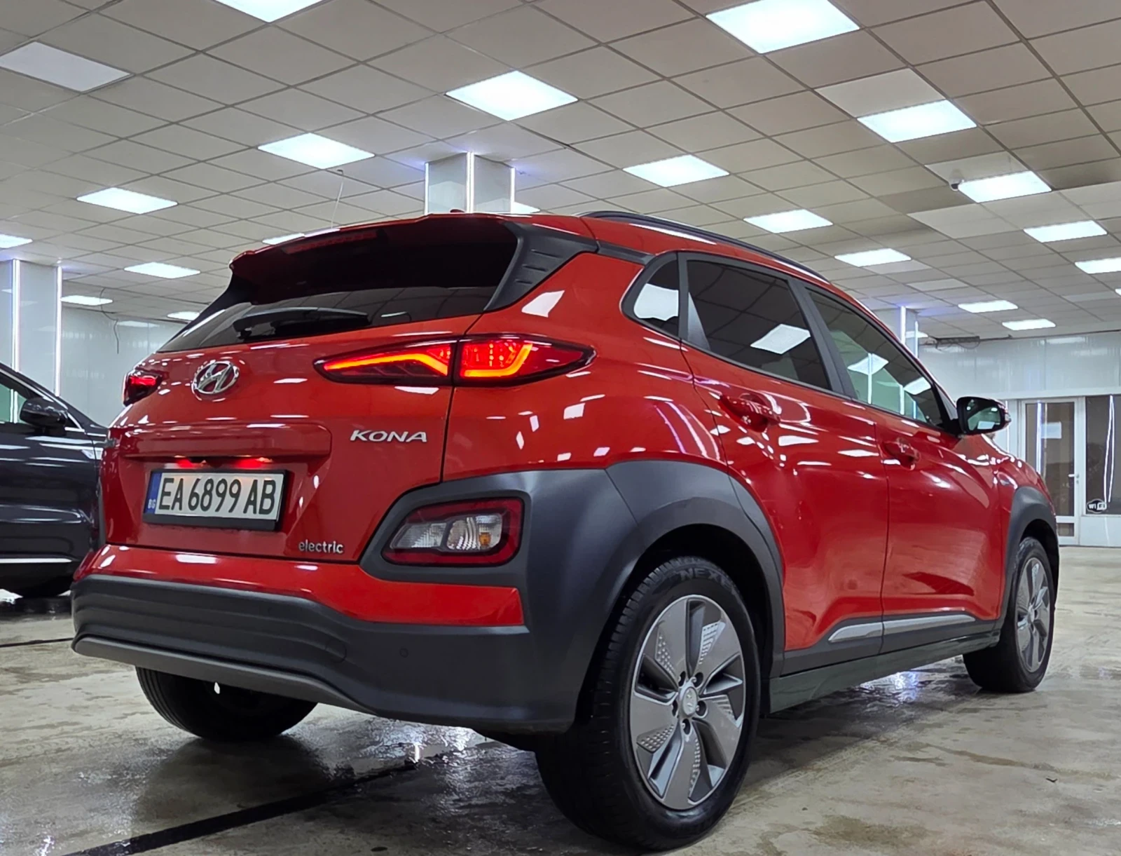 Hyundai Kona SOH100%/Premium, снимка 3 - Автомобили и джипове - 55659447