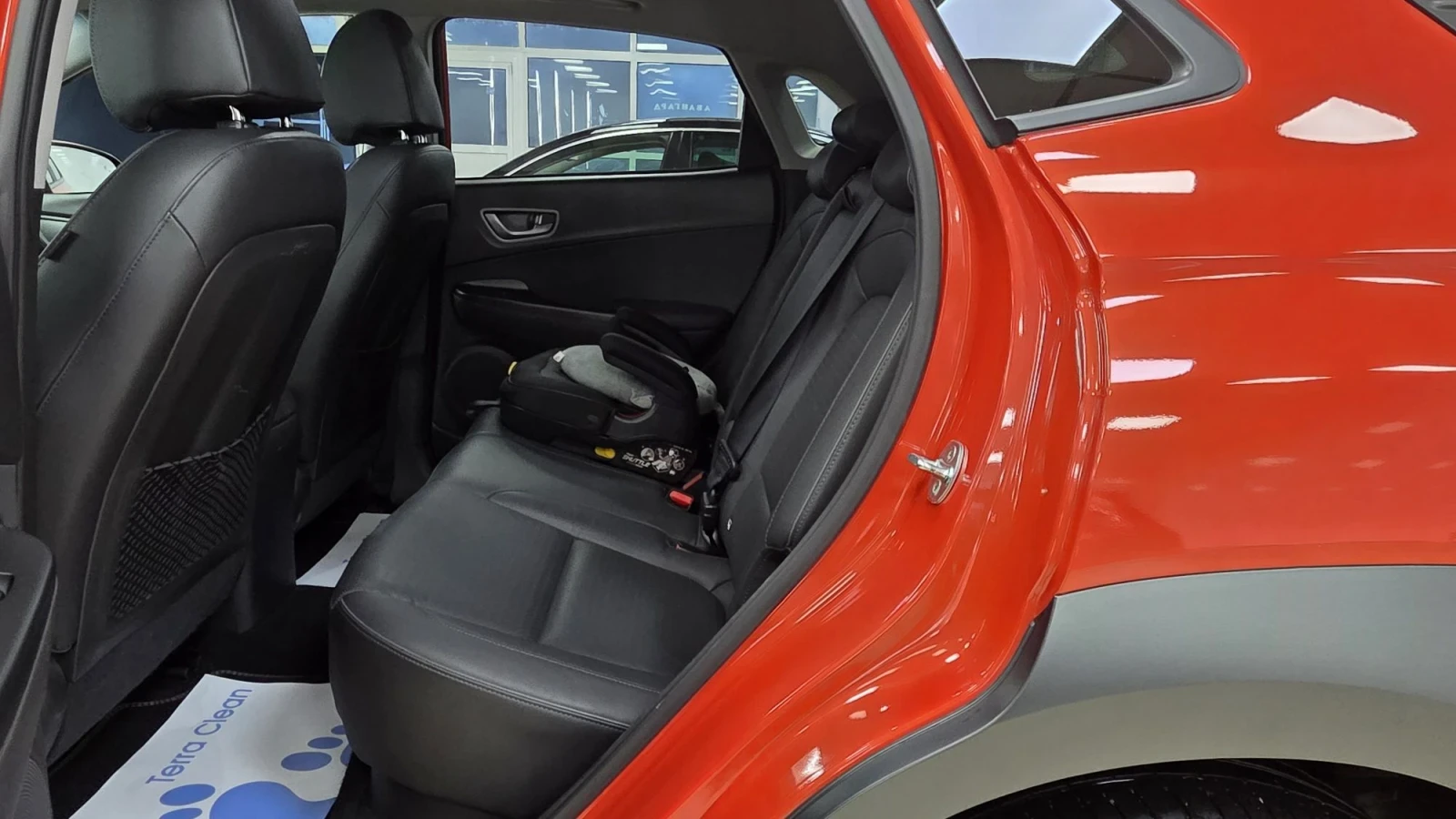 Hyundai Kona SOH100%/Premium, снимка 9 - Автомобили и джипове - 55659447