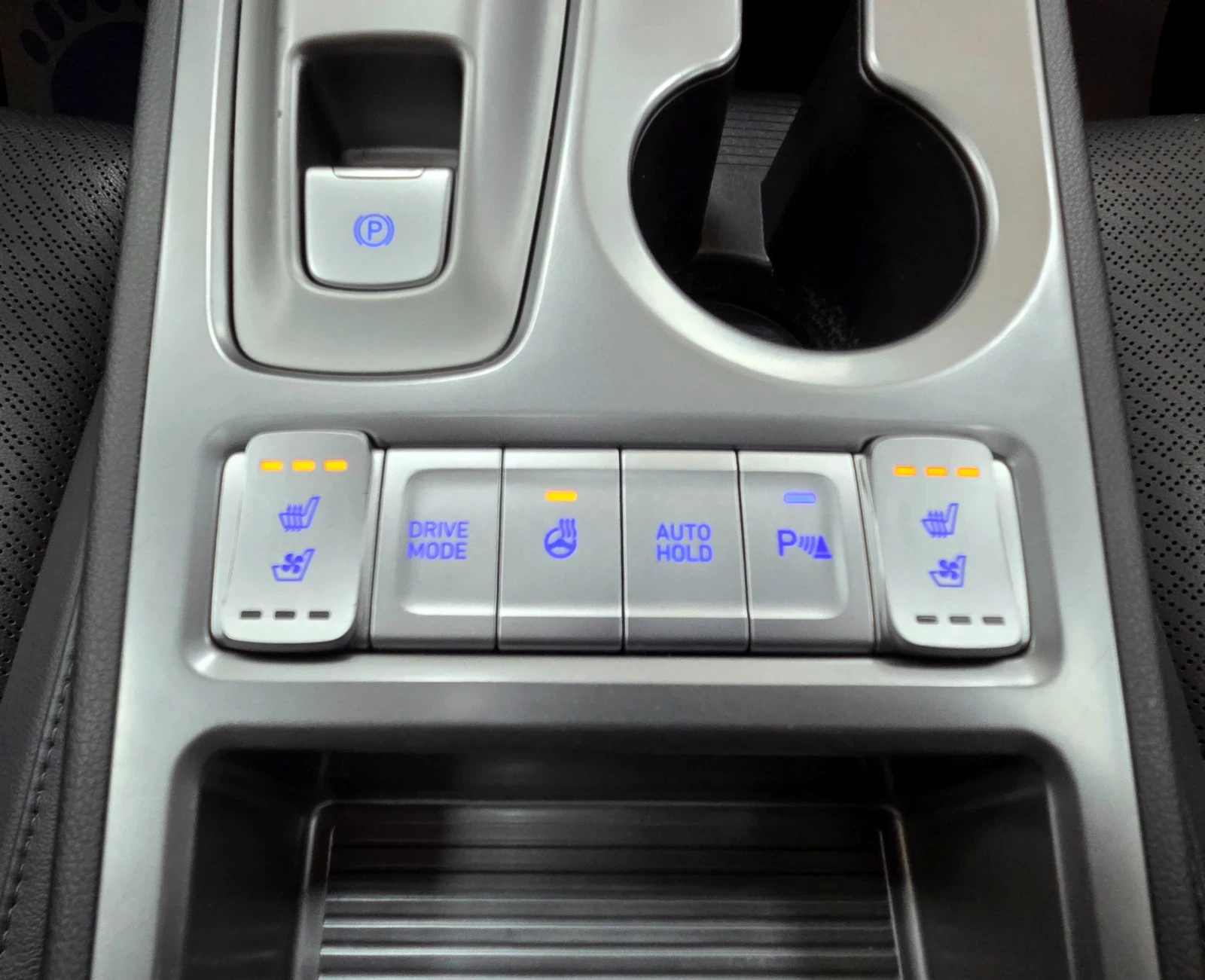 Hyundai Kona SOH100%/Premium, снимка 16 - Автомобили и джипове - 55659447