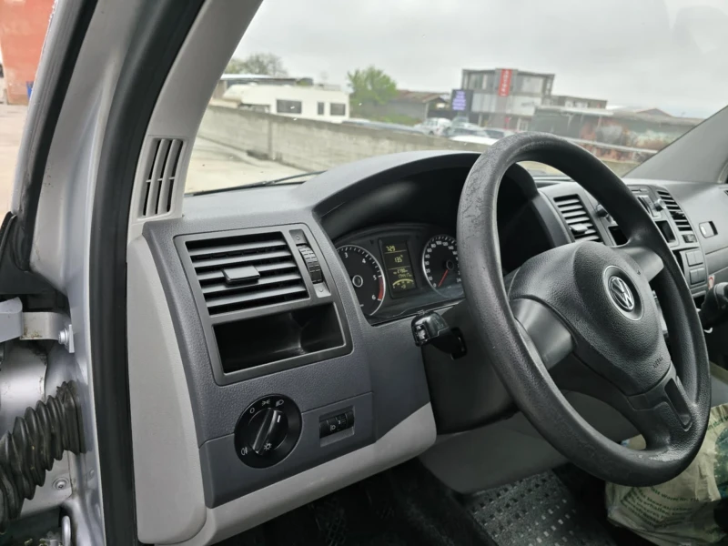 VW Transporter T5, снимка 8 - Бусове и автобуси - 51909387