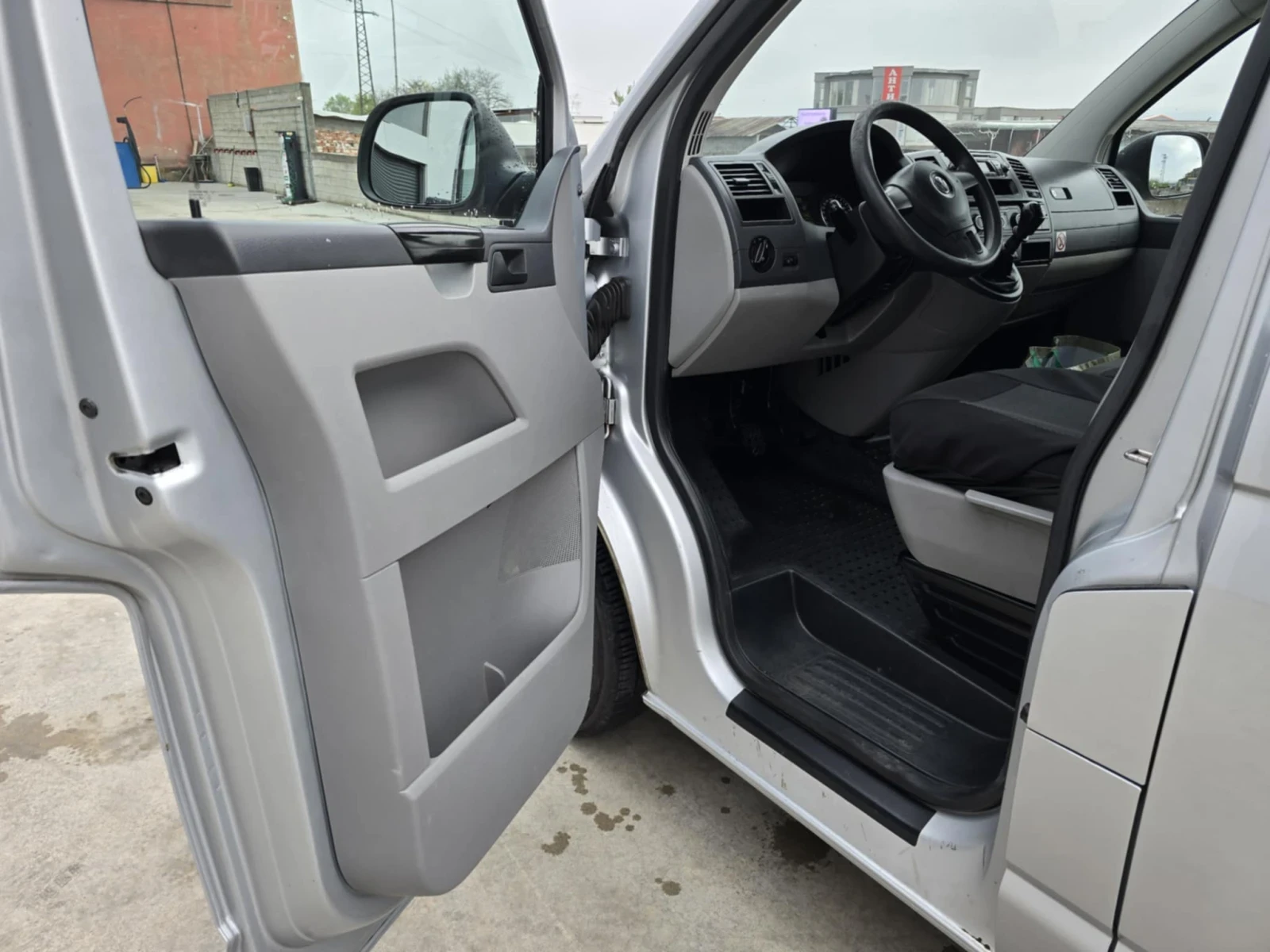 VW Transporter T5 - изображение 7