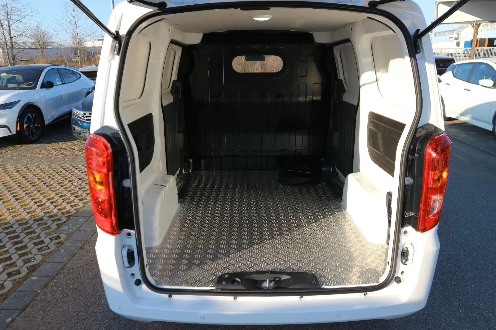 BYD ETP 3 Camera/Voice control /  - изображение 5