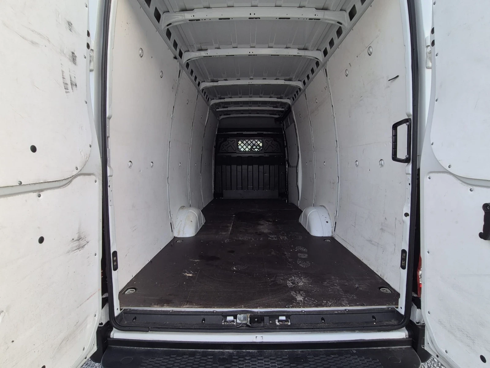 Iveco Daily 35s16 MAXXI, снимка 8 - Бусове и автобуси - 54066928