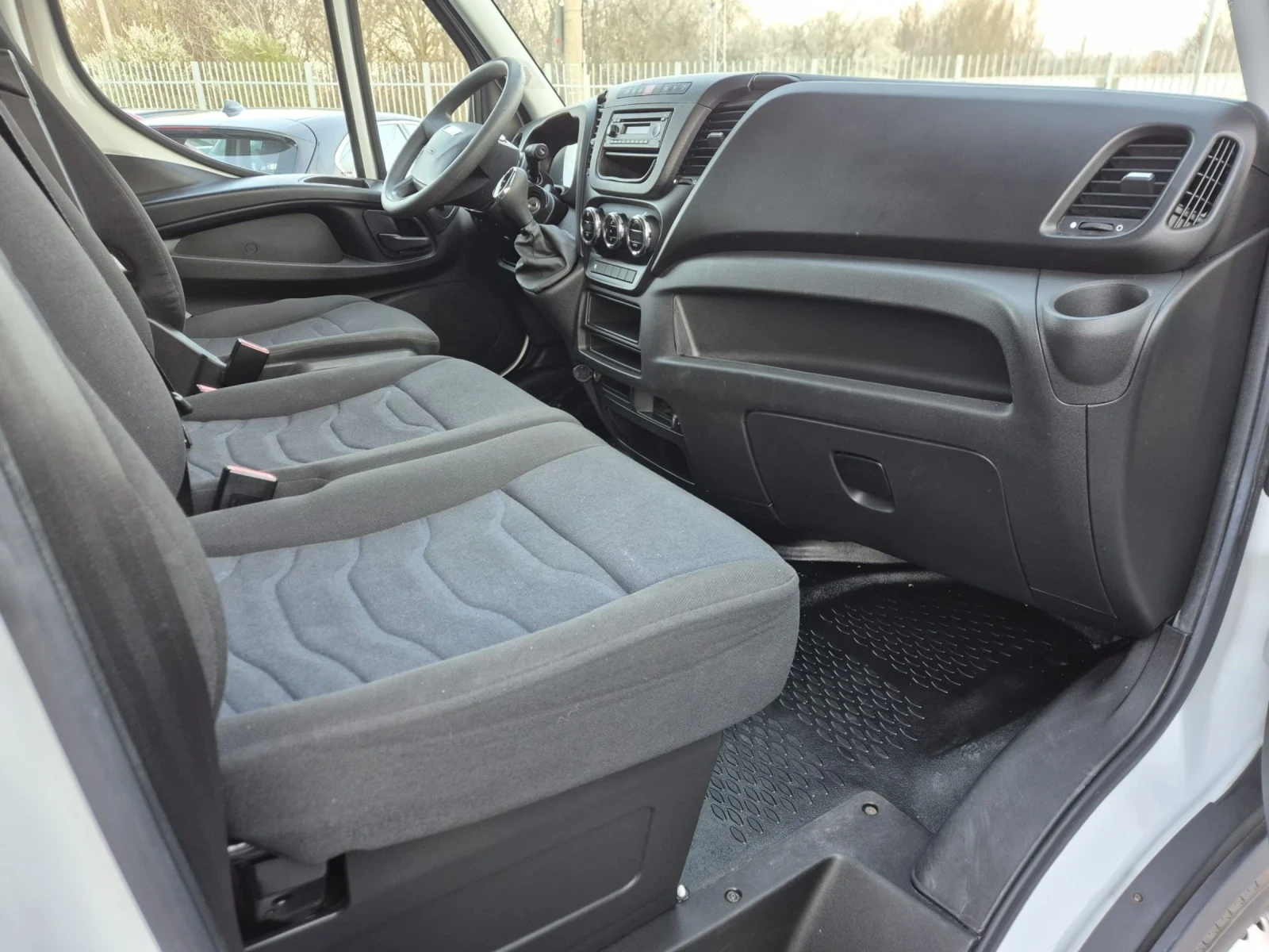 Iveco Daily 35s16 MAXXI, снимка 11 - Бусове и автобуси - 54066928