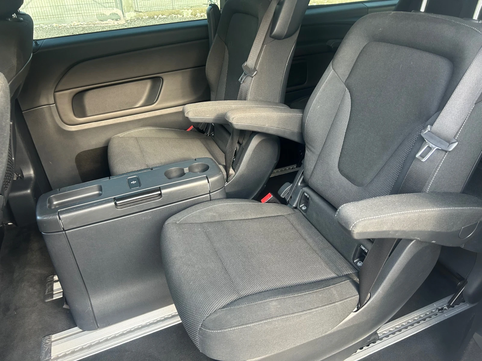 Mercedes-Benz V 250, снимка 8 - Бусове и автобуси - 54221980