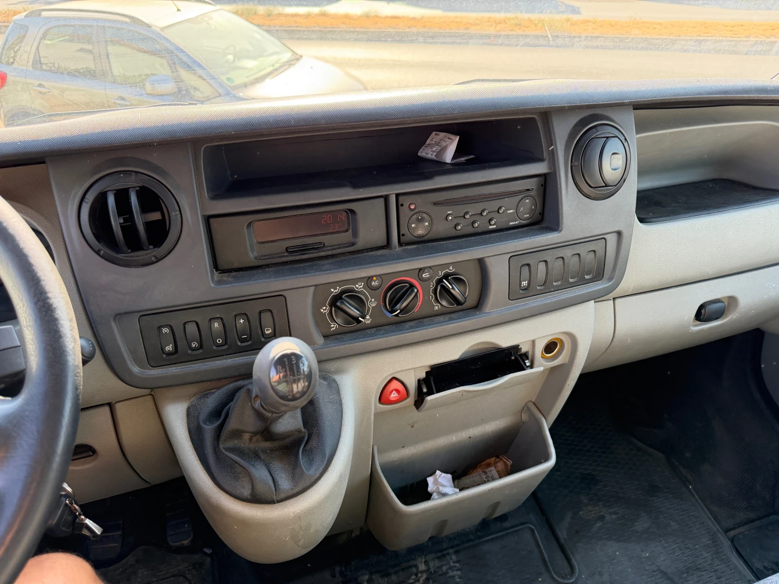 Renault Master PRO / 3.0dCi / КЛИМА, снимка 11 - Бусове и автобуси - 56130861