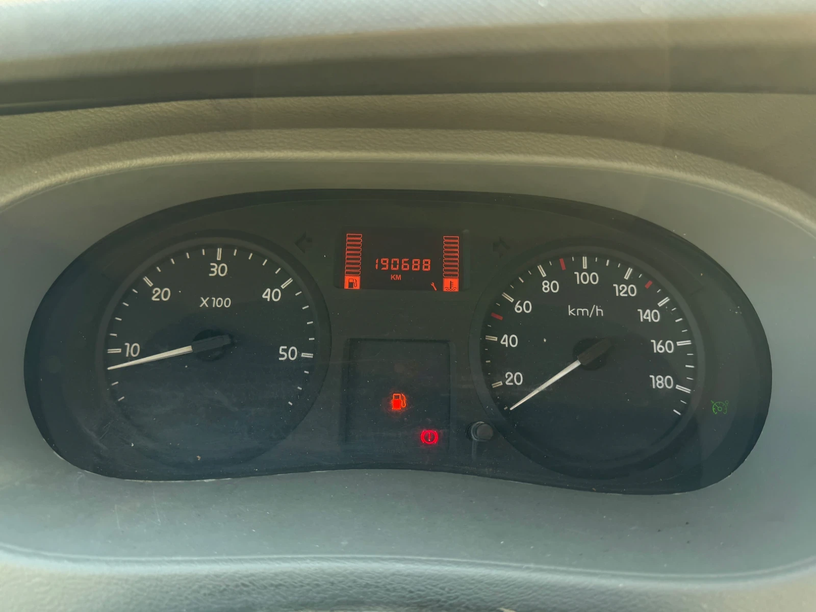 Renault Master PRO / 3.0dCi / КЛИМА, снимка 10 - Бусове и автобуси - 56130861