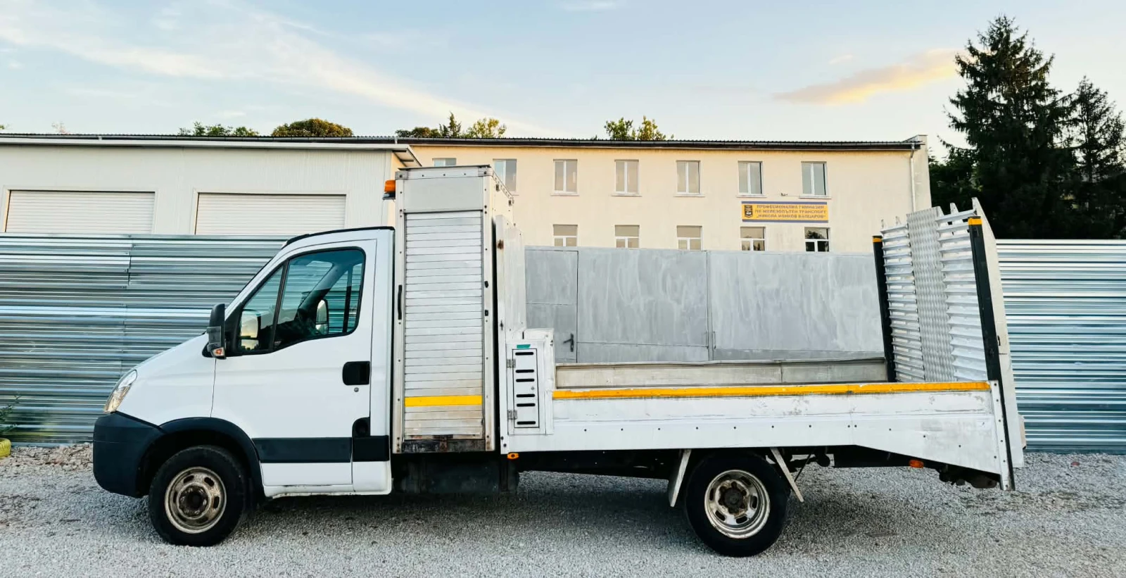 Iveco Daily, снимка 7 - Бусове и автобуси - 56219132