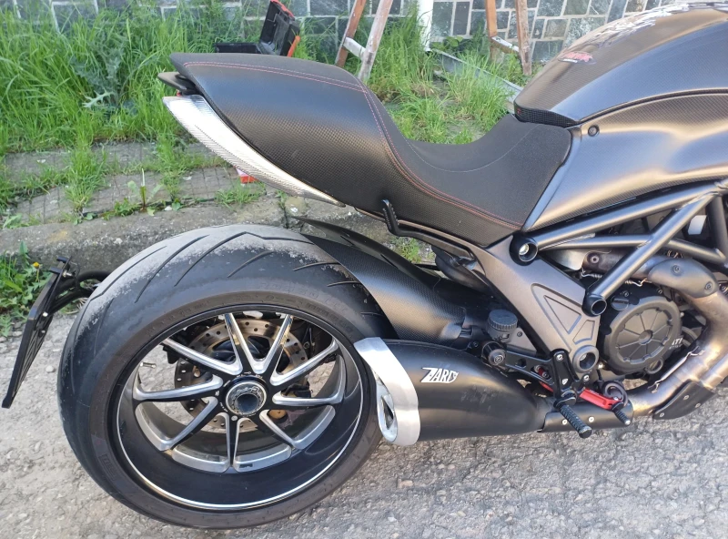 Ducati Diavel Carbon , снимка 4 - Мотоциклети и мототехника - 50739926
