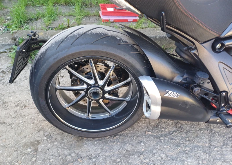 Ducati Diavel Carbon , снимка 5 - Мотоциклети и мототехника - 50739926