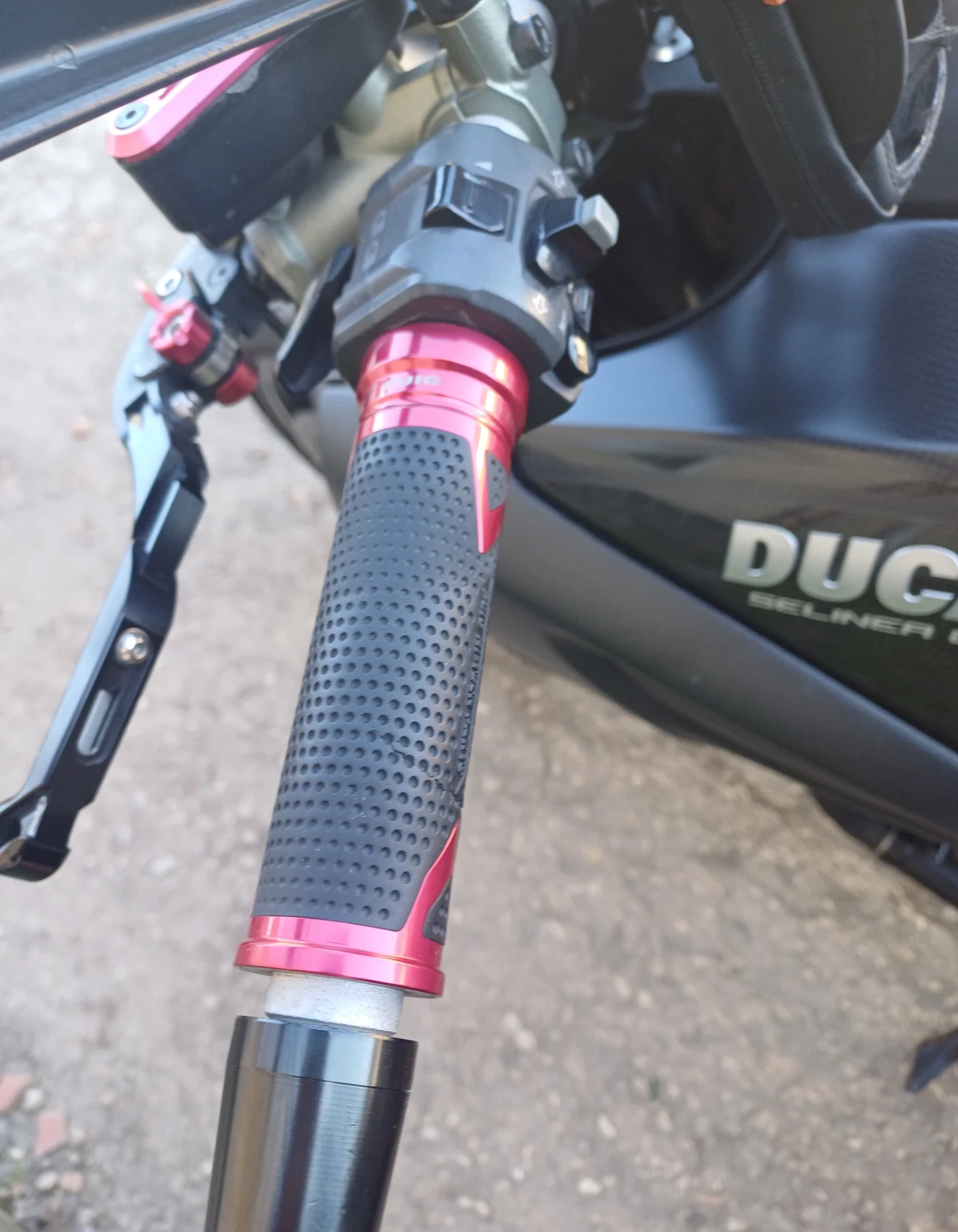 Ducati Diavel Carbon  - изображение 2