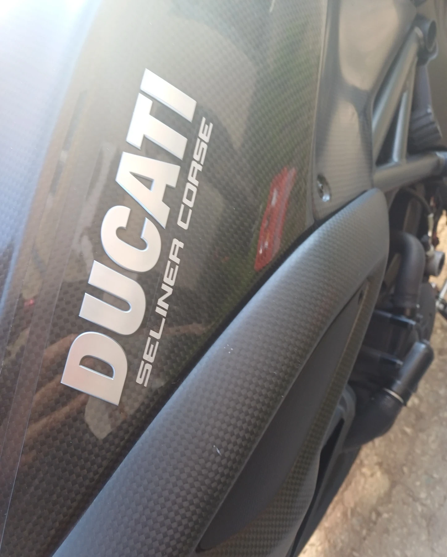 Ducati Diavel Carbon  | Mobile.bg   13