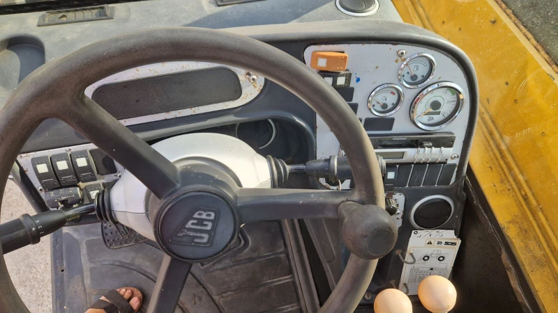 Телескопичен товарач JCB 535-95, снимка 11 - Селскостопанска техника - 51025327