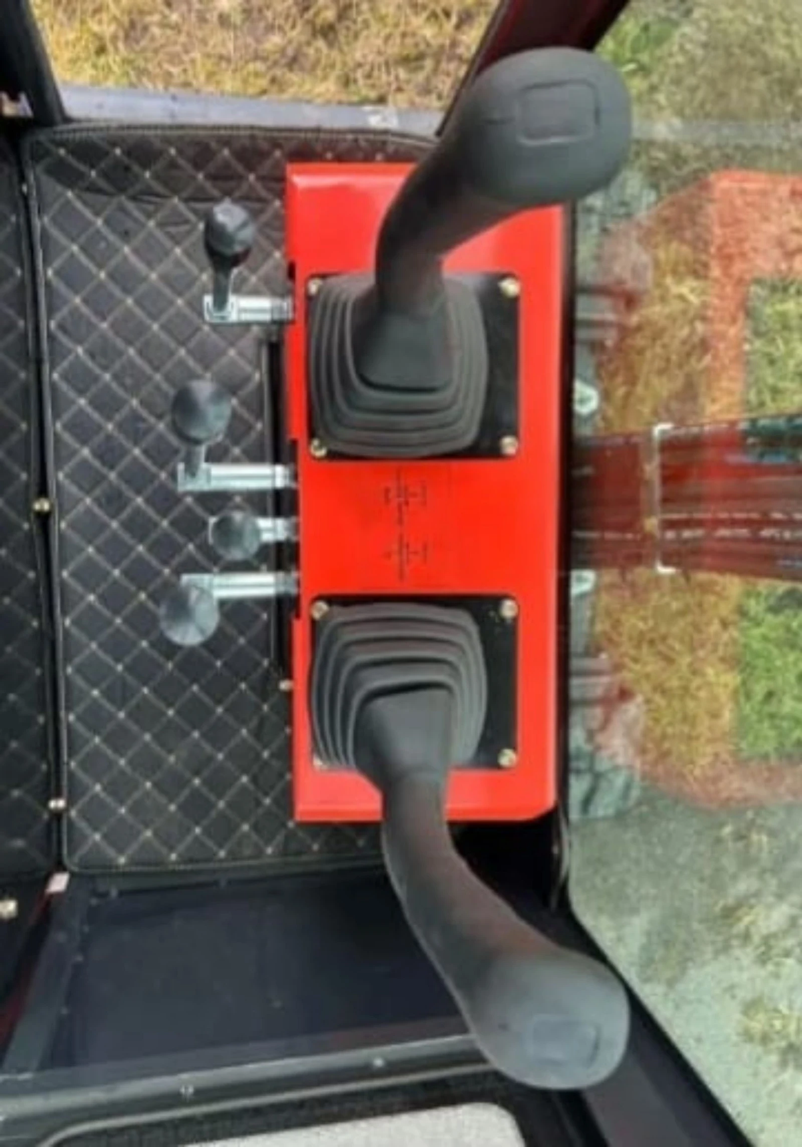 Багер Kubota FF Industry мини багер с кабина - изображение 3