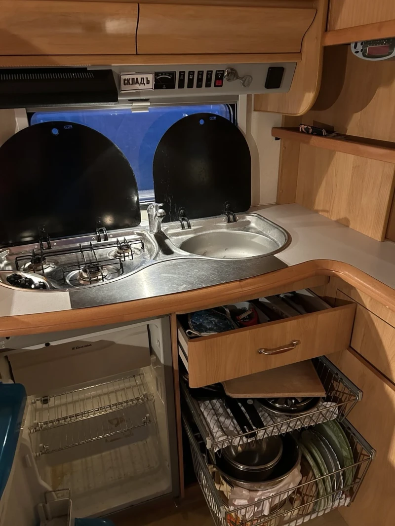 Каравана Hobby, снимка 16 - Каравани и кемпери - 52383060