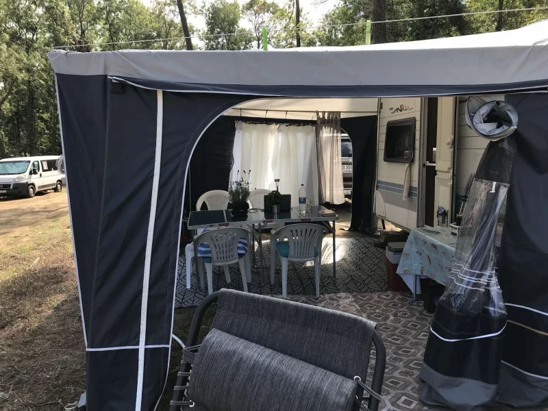 Каравана Hobby, снимка 17 - Каравани и кемпери - 52383060