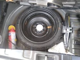 Toyota Yaris 1.0i, снимка 8