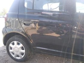 Toyota Yaris 1.0i, снимка 4