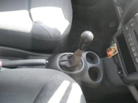 Toyota Yaris 1.0i, снимка 6
