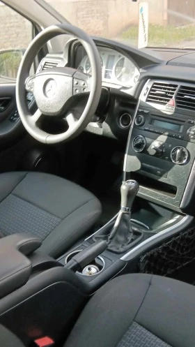 Mercedes-Benz B 180, снимка 5