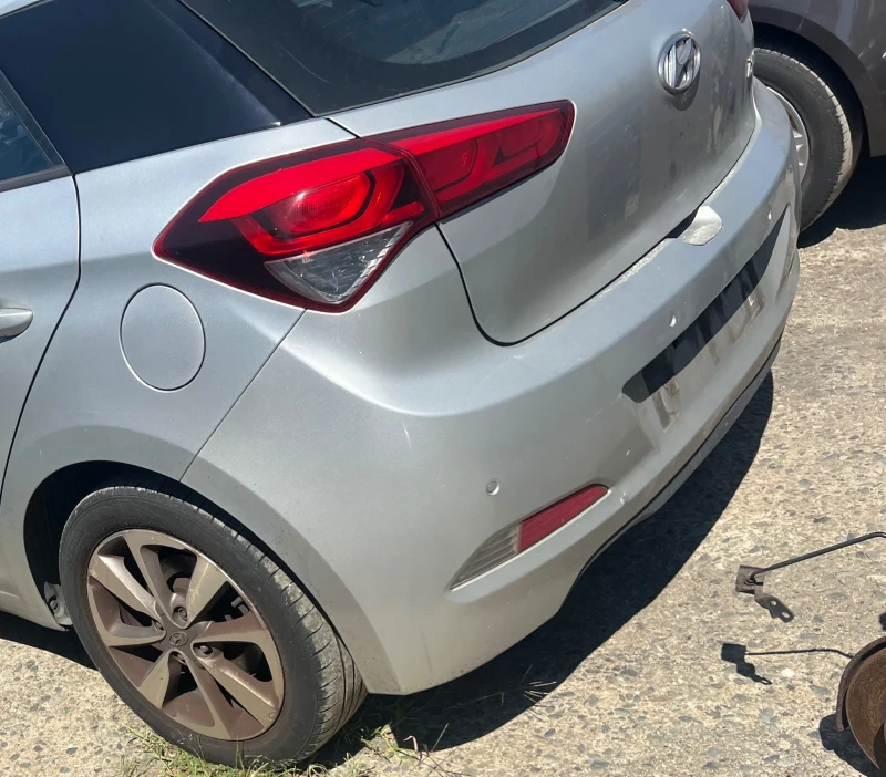 Hyundai I20 1.4 i 1.4 crdi, снимка 3 - Автомобили и джипове - 46893820