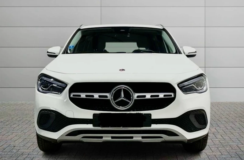 Mercedes-Benz GLA 180 GLA180 D, снимка 3 - Автомобили и джипове - 49130722