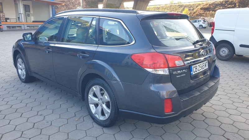 Subaru Outback, снимка 6 - Автомобили и джипове - 48014499