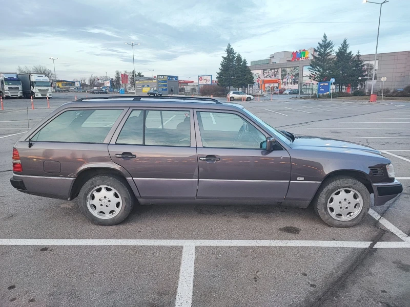 Mercedes-Benz 124 124, снимка 3 - Автомобили и джипове - 48544391