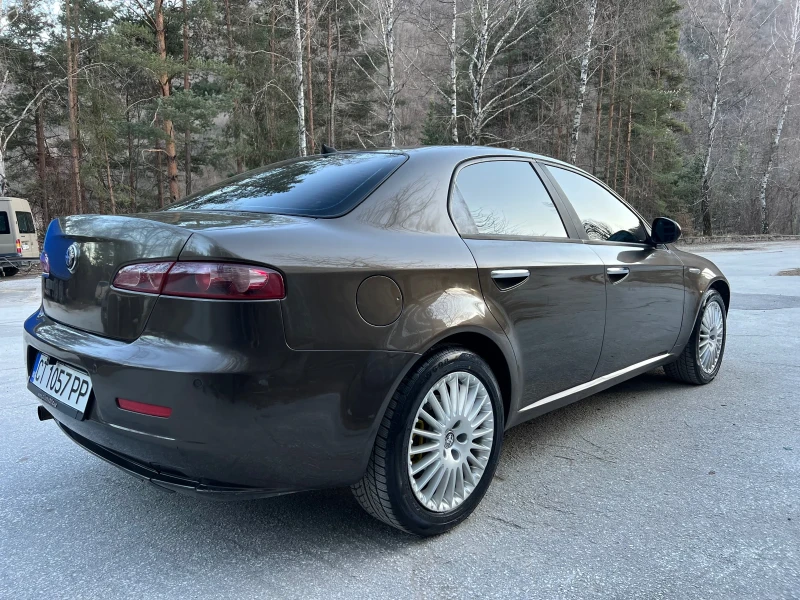 Alfa Romeo 159 1.9JTD* 150 h.p.* КОЖА* НАВИ* КСЕНОН* АВТОПИЛОТ* , снимка 3 - Автомобили и джипове - 49425071