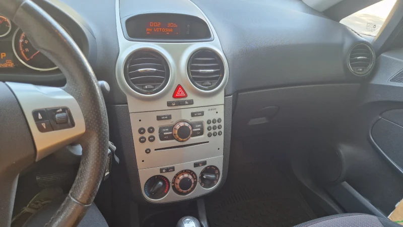 Opel Corsa, снимка 12 - Автомобили и джипове - 53034714