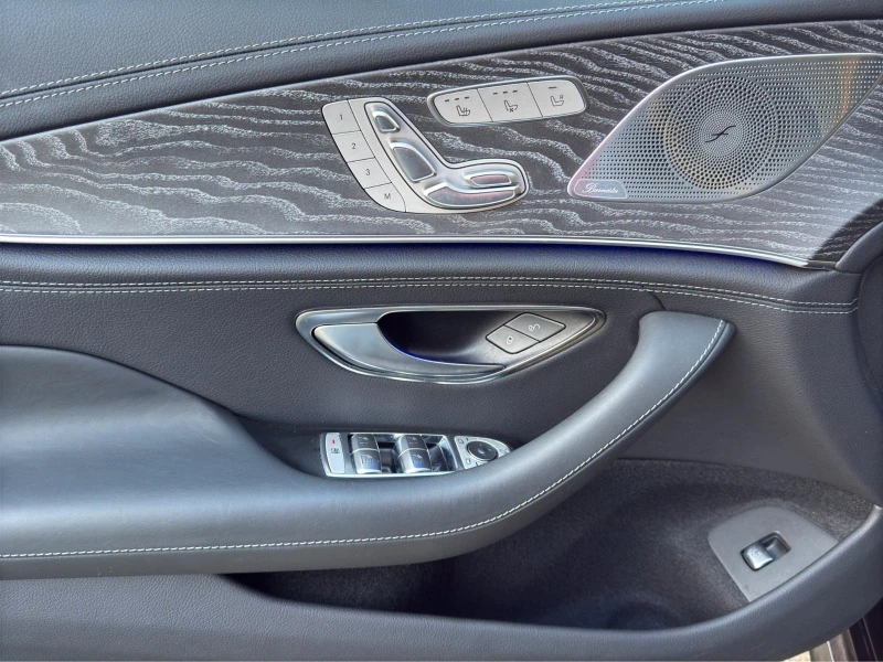 Mercedes-Benz AMG GT 53/4-MATIC/NIGHT/PANO/BURM/360/, снимка 8 - Автомобили и джипове - 52838933