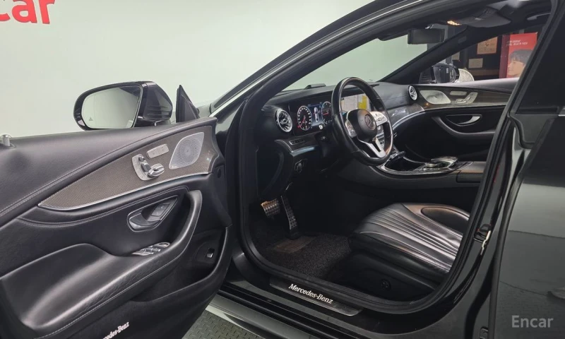 Mercedes-Benz CLS 300, снимка 10 - Автомобили и джипове - 52873075