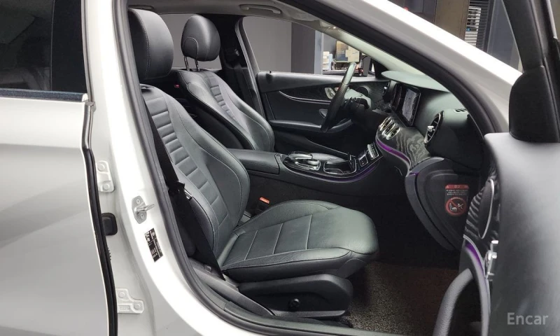 Mercedes-Benz E 220, снимка 12 - Автомобили и джипове - 52992463