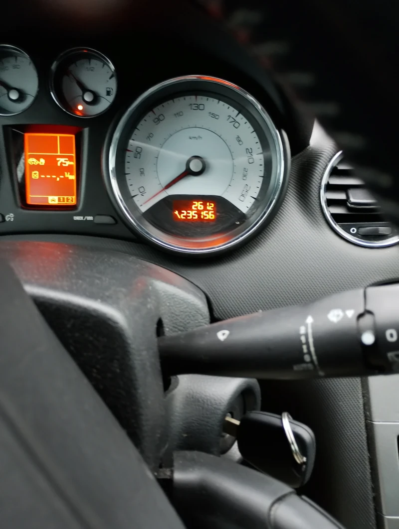 Peugeot 308, снимка 8 - Автомобили и джипове - 53462725