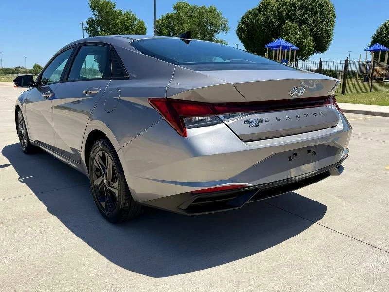 Hyundai Elantra, снимка 3 - Автомобили и джипове - 54623474