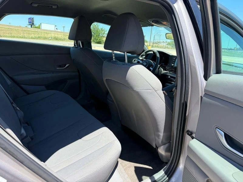 Hyundai Elantra, снимка 6 - Автомобили и джипове - 54623474