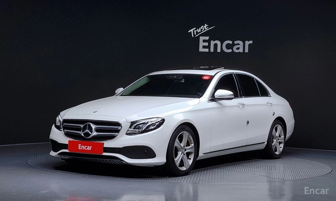 Mercedes-Benz E 220, снимка 1