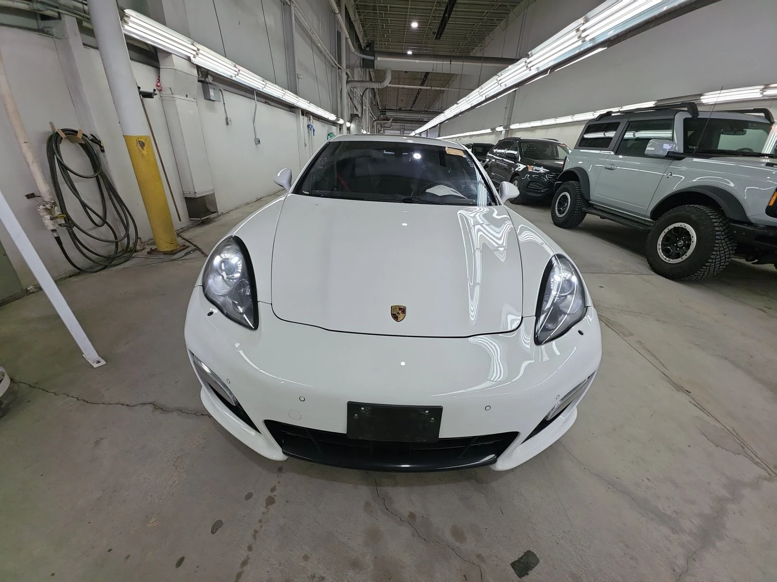 Porsche Panamera GTS* 4.8* BURMASTER* LANE ASSIST* DISTRO* АЛКАНТАР - изображение 2