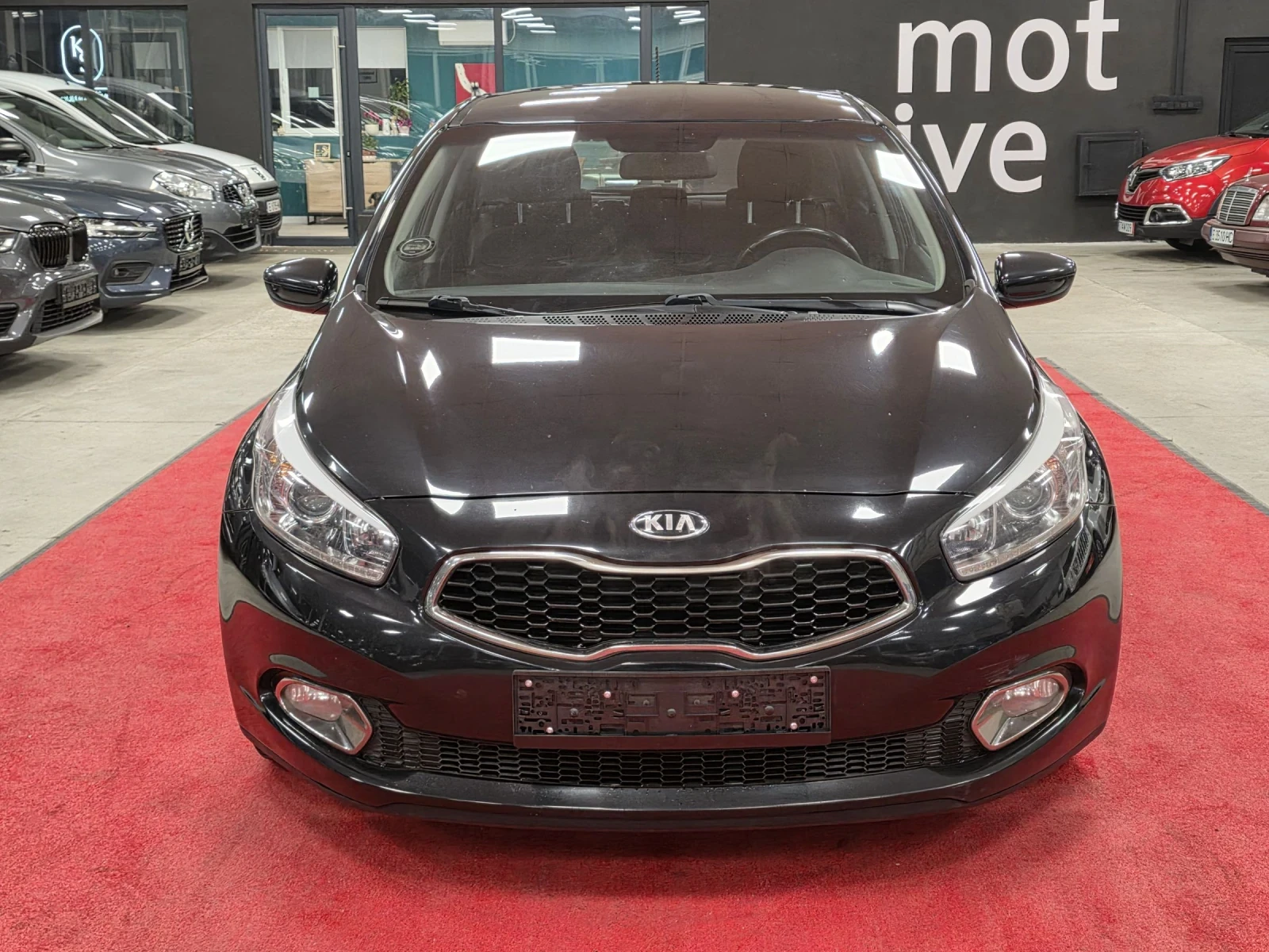 Kia Ceed Limited | 1.4 бензин | 6ск | Топ състояние  - изображение 4