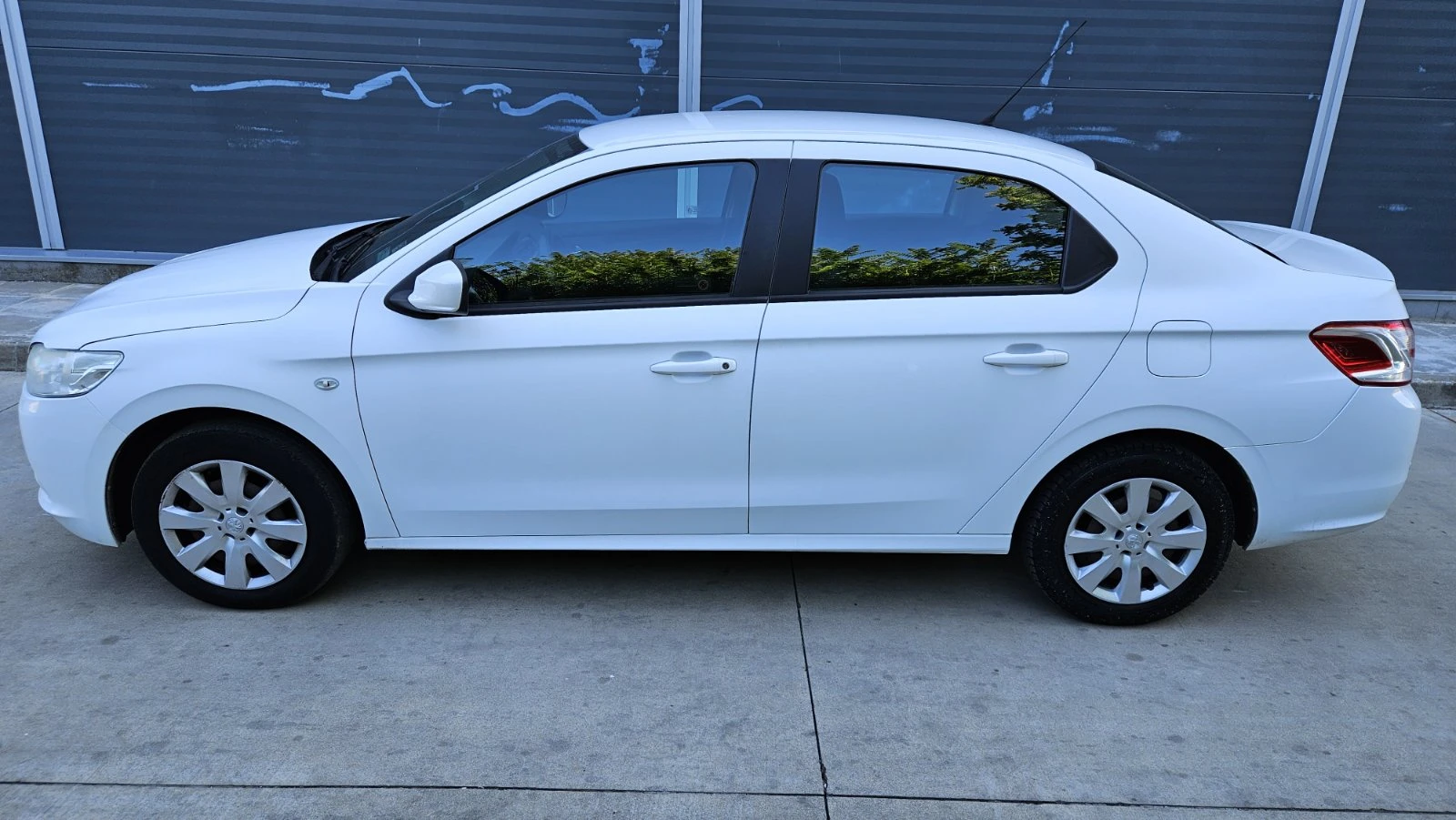 Peugeot 301 1.2 - изображение 7