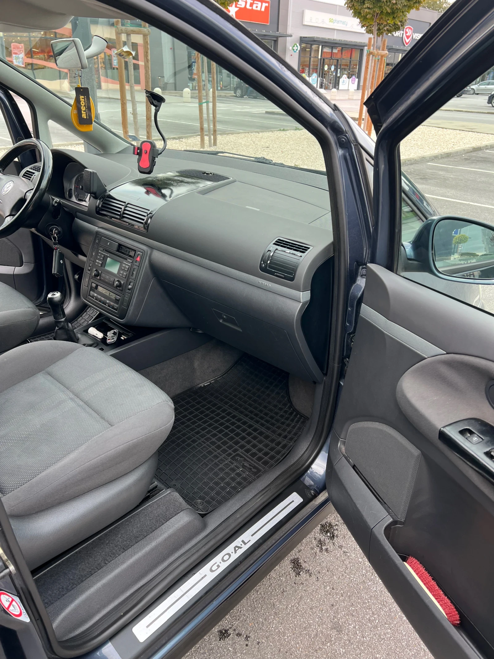 VW Sharan  - изображение 8