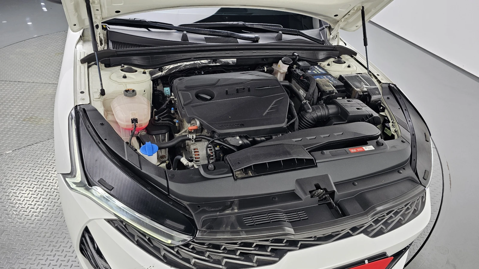 Kia K5 2.0LPI STANDARD  - изображение 6