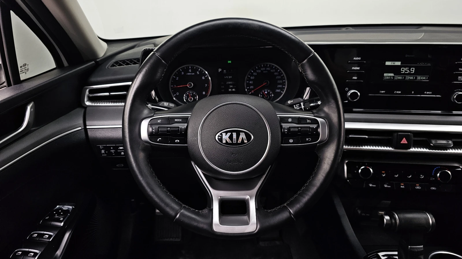 Kia K5 2.0LPI STANDARD  | Mobile.bg   13